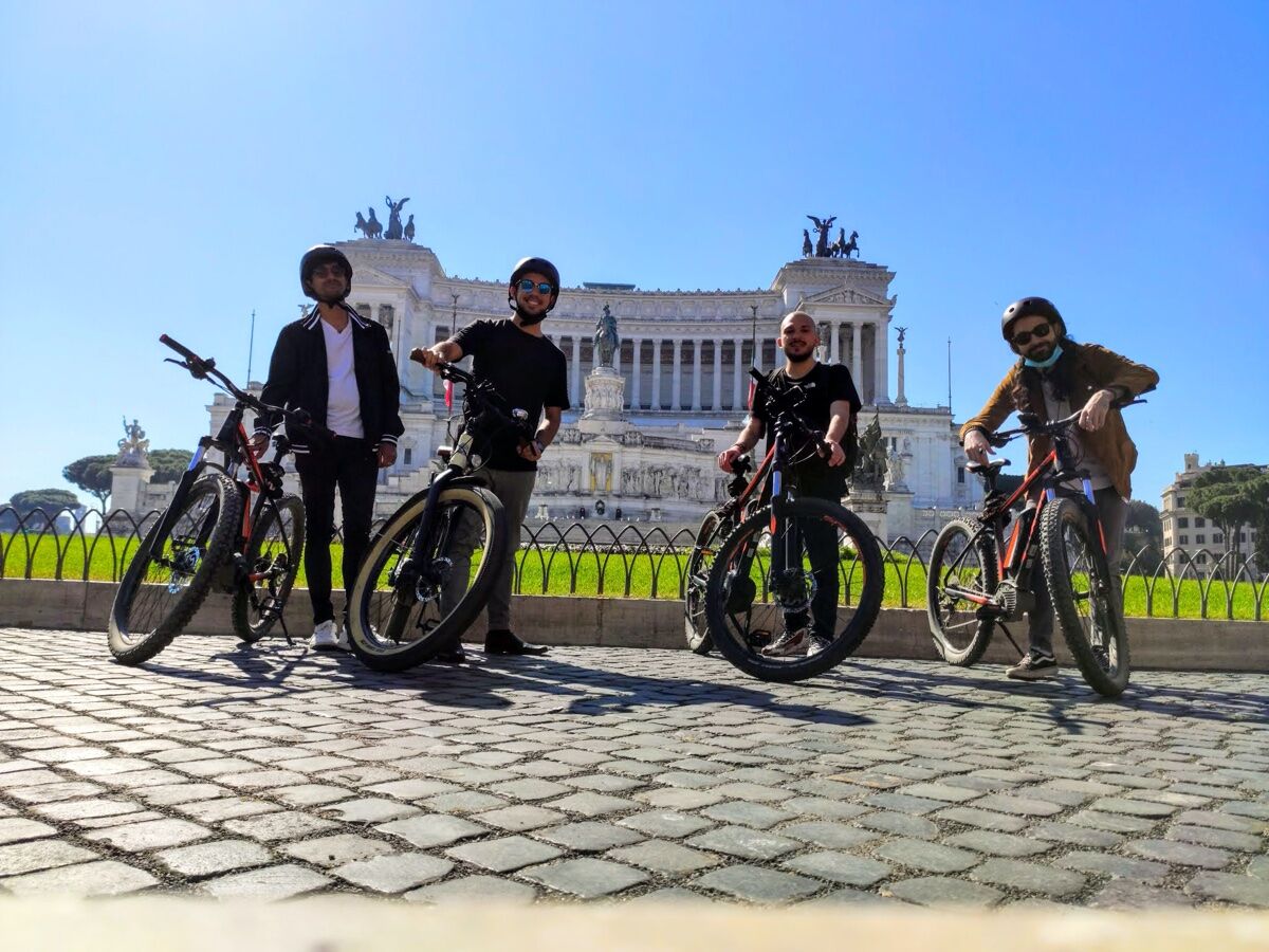 E-Bike Tour sull’Appia Antica (Bici Inclusa) E-Bike Tour sull’Appia Antica (Bici Inclusa) desktop picture