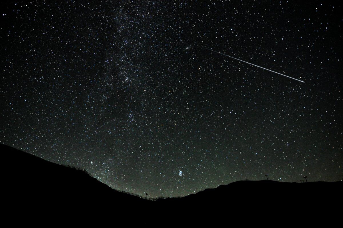 Notte di San Lorenzo: Passeggiata sotto le stelle al Pian della Mussa Notte di San Lorenzo: Passeggiata sotto le stelle al Pian della Mussa desktop picture