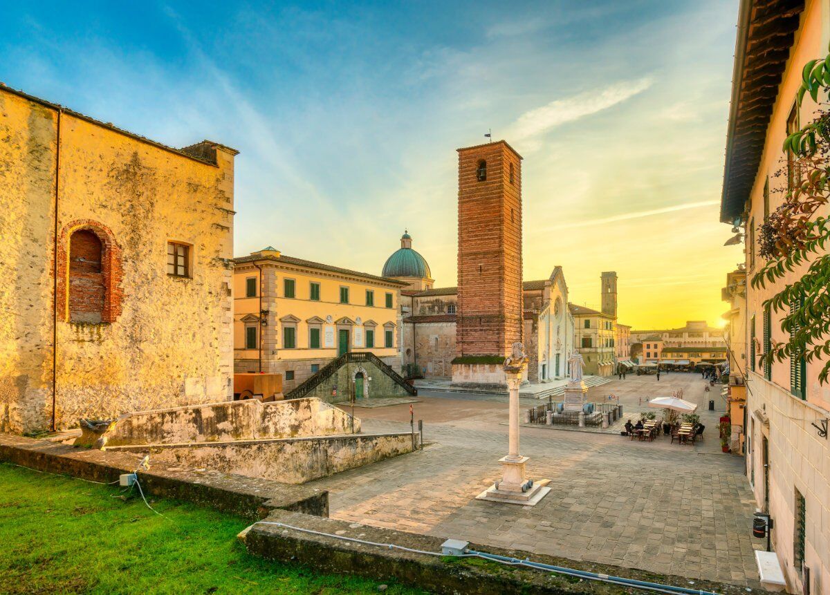 E-Bike al Tramonto in Versilia: Pietrasanta Panoramica (E-Bike Inclusa) desktop picture