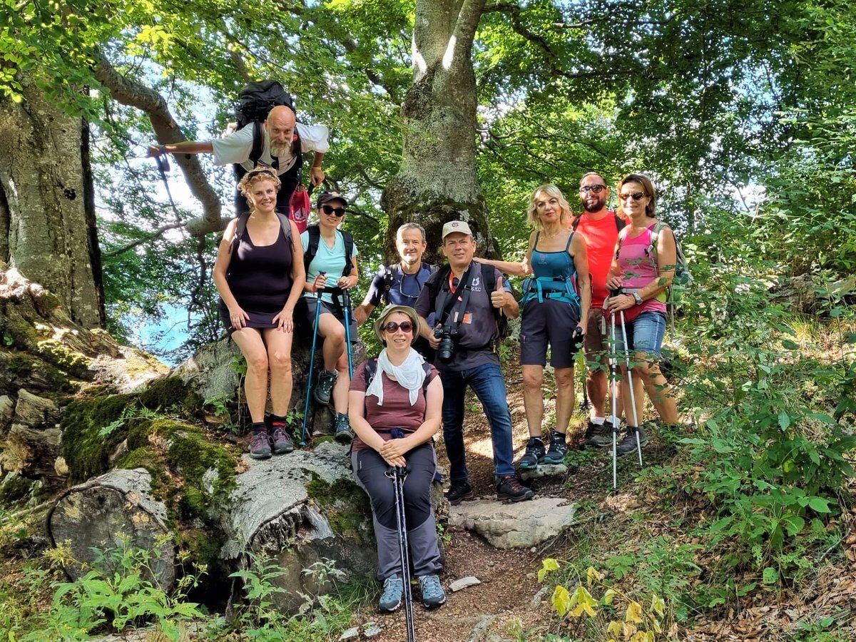 Escursione tra le Malghe della Lessinia Occidentale Escursione tra le Malghe della Lessinia Occidentale desktop picture