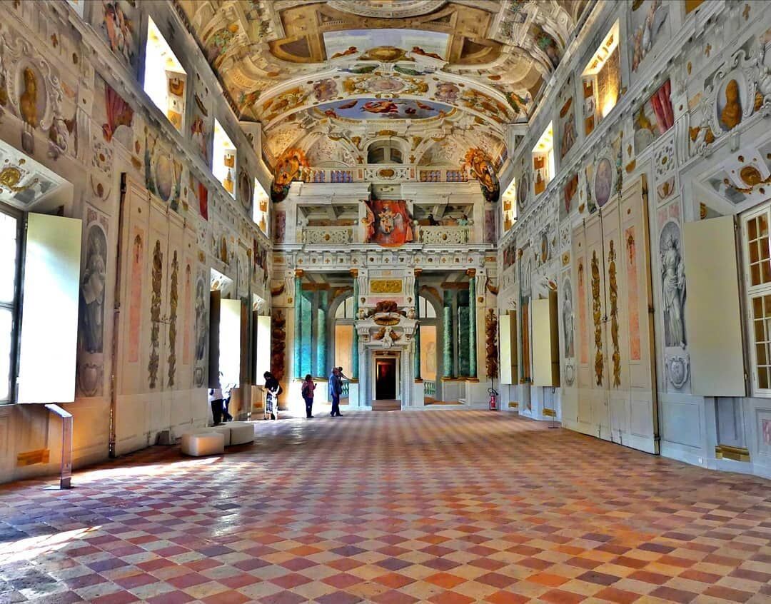 Tour Guidato al Palazzo Ducale di Sassuolo desktop picture