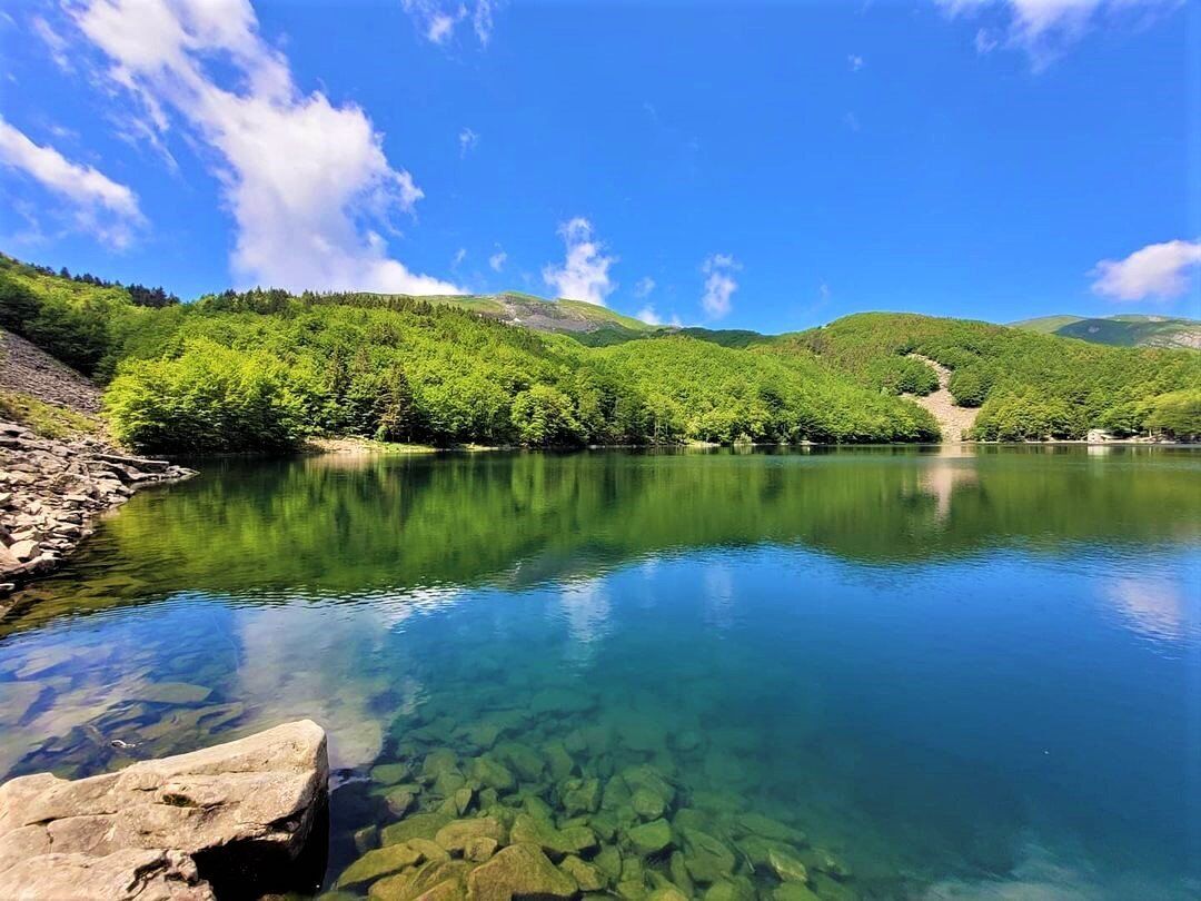 Sui Sentieri di Maria Luigia: Trekking e Cena al Lago Santo Parmense desktop picture