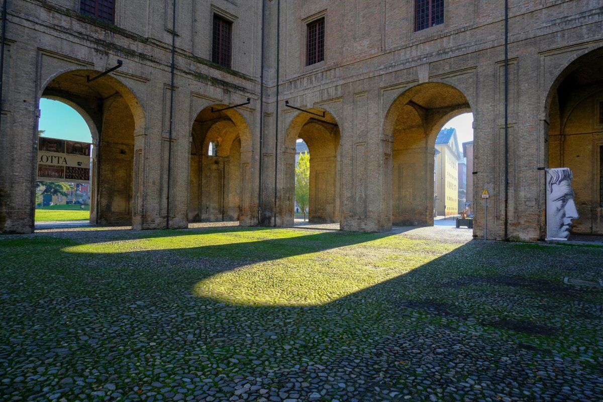 Tour Guidato a Parma: Il Palazzo della Pilotta desktop picture
