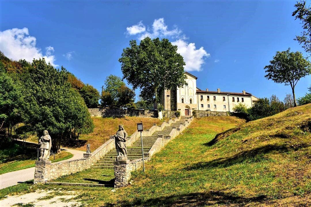 Il Monte Miesna: Camminata tra Spiritualità, Natura e Arte Il Monte Miesna: Camminata tra Spiritualità, Natura e Arte desktop picture
