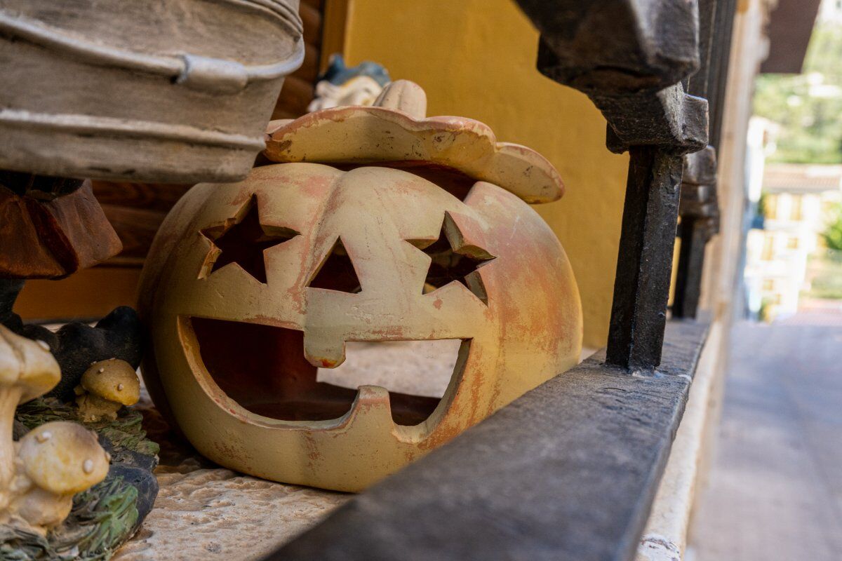 🎃Halloween dai Maestri Ceramisti: Incidiamo e Intagliamo la Zucca🎃 🎃Halloween dai Maestri Ceramisti: Incidiamo e Intagliamo la Zucca🎃 desktop picture