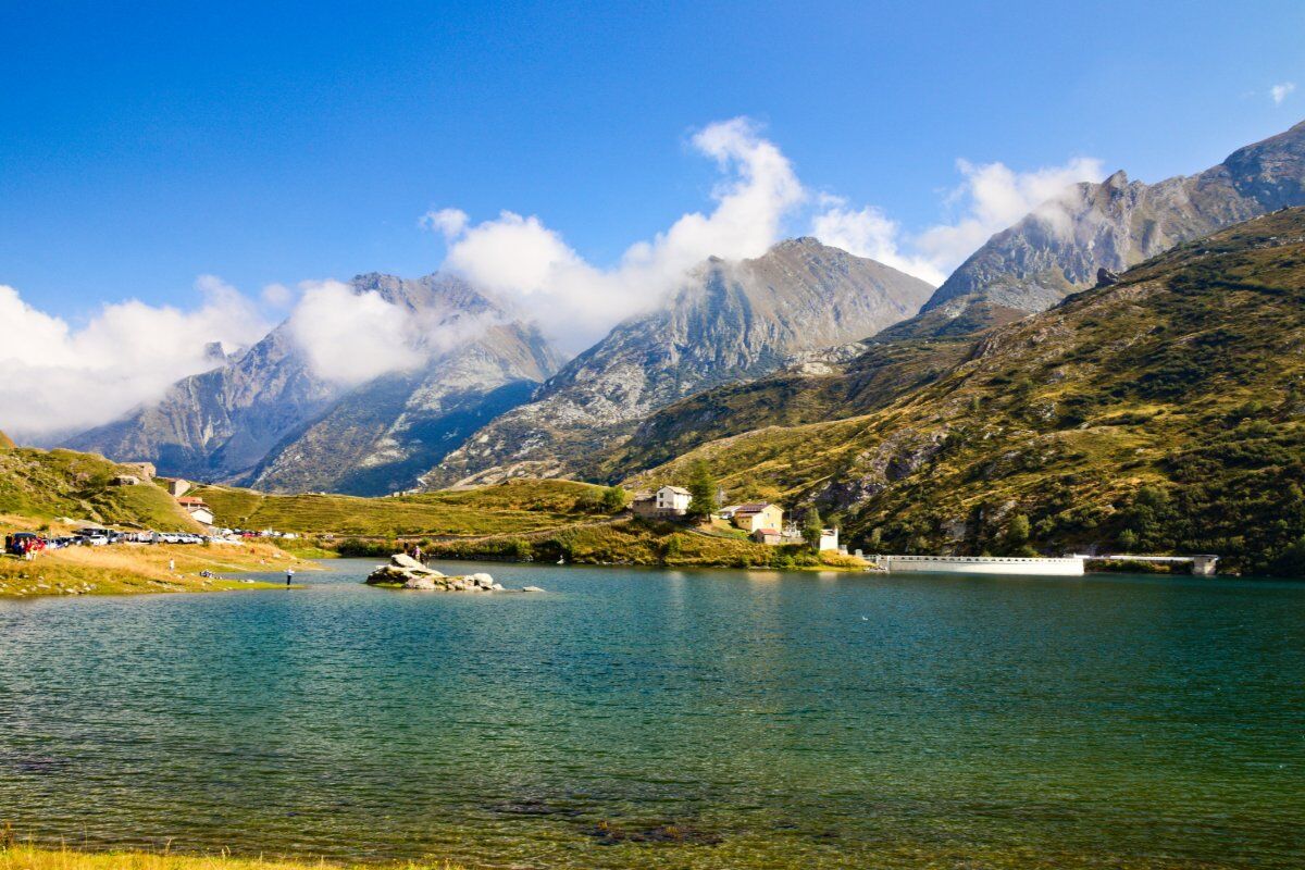 Escursione al Lago Nero: L'Autunno Piemontese Escursione al Lago Nero: L'Autunno Piemontese desktop picture