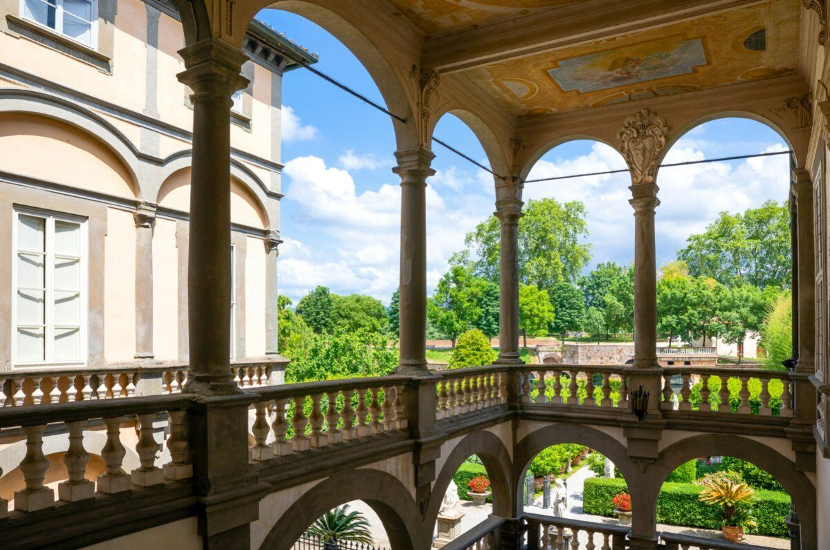 Lucca Barocca: Visita guidata a Palazzo Pfanner desktop picture