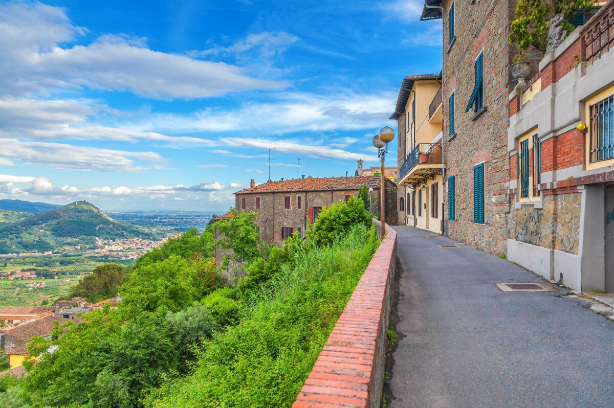 Tramonto a Montecatini Alto: Passeggiata e Pizza nel Borgo Medievale Tramonto a Montecatini Alto: Passeggiata e Pizza nel Borgo Medievale desktop picture