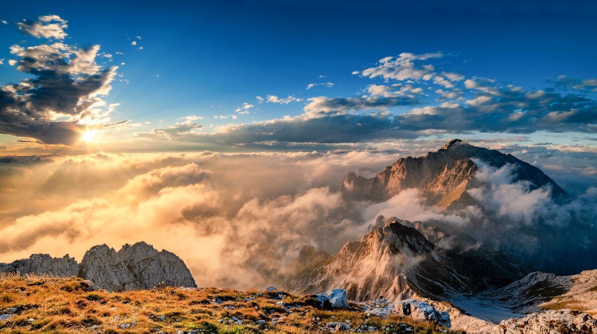 I Sentieri delle Grigne: trekking tra panorami e richiami della natura desktop picture
