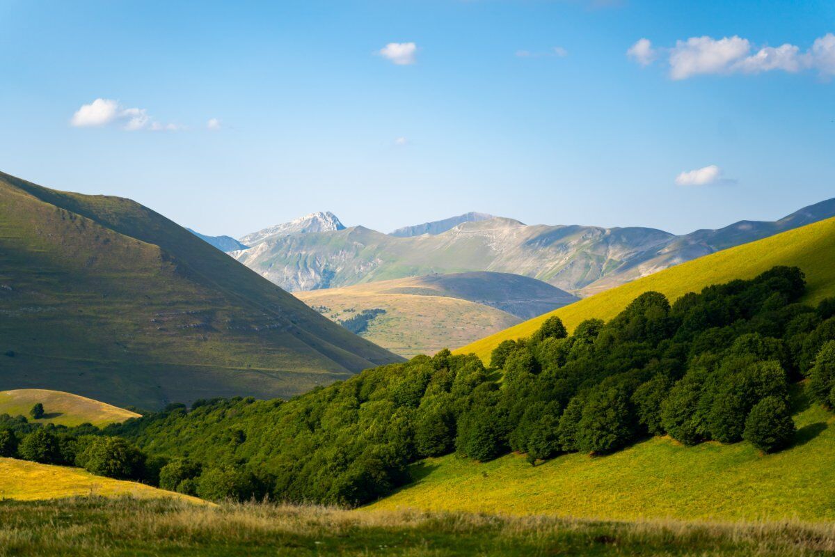 Parco Naturale dei Monti Sibillini: Il Sentiero dei Mietitori desktop picture