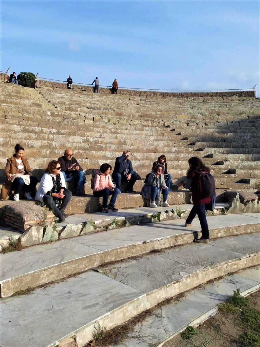 Tour di Ostia Antica: Il Porto della Capitale dell'Impero desktop picture