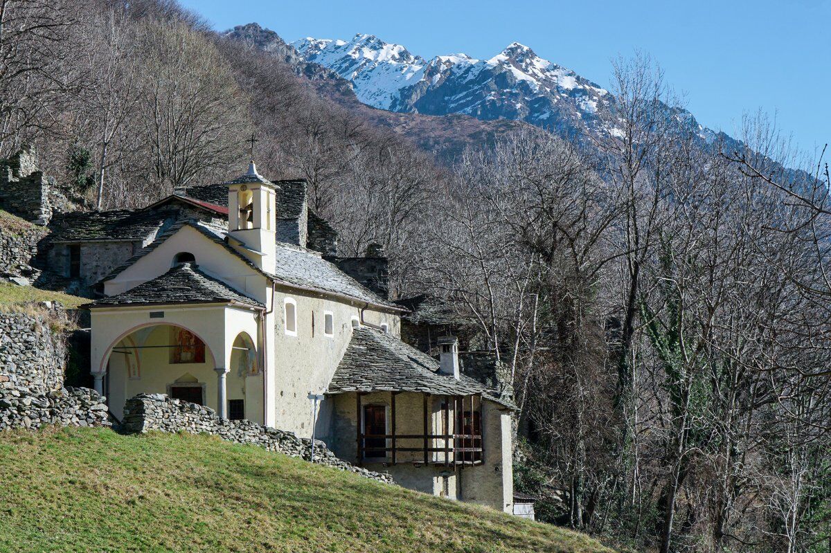 Il Parco della Valgrande: Escursione tra Colloro e i Suoi Alpeggi Il Parco della Valgrande: Escursione tra Colloro e i Suoi Alpeggi desktop picture