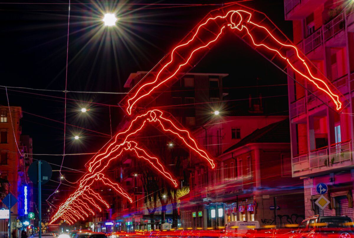 Luci d'Artista a Torino: Visita alla Capitale Contemporanea Luci d'Artista a Torino: Visita alla Capitale Contemporanea desktop picture