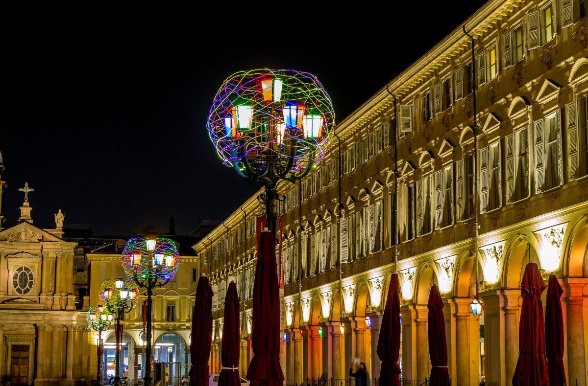 Luci d'Artista a Torino: Visita alla Capitale Contemporanea Luci d'Artista a Torino: Visita alla Capitale Contemporanea desktop picture