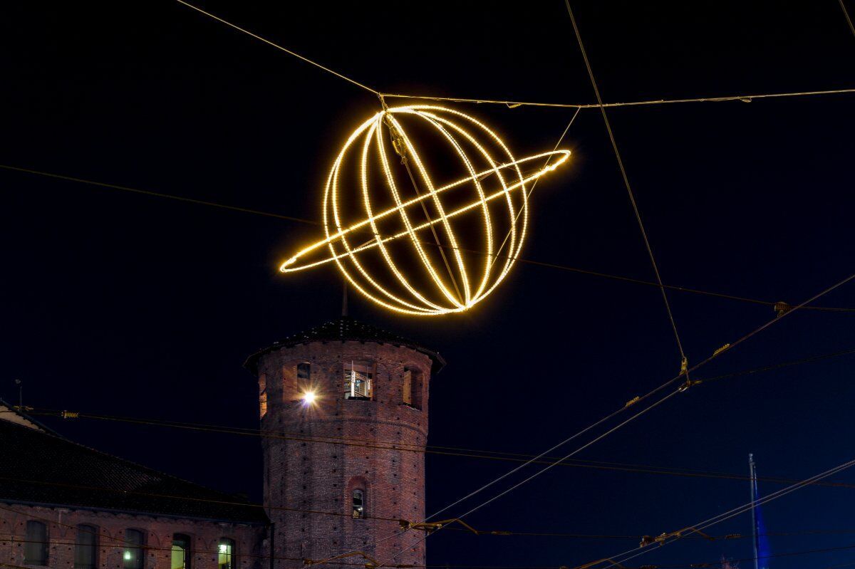 Luci d'Artista a Torino: Visita alla Capitale Contemporanea desktop picture