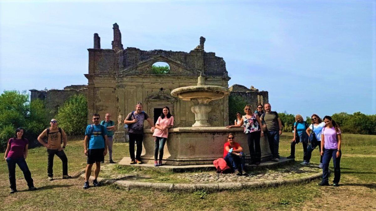 Escursione nella Riserva Naturale e Città Perduta di Antica Monterano Escursione nella Riserva Naturale e Città Perduta di Antica Monterano desktop picture