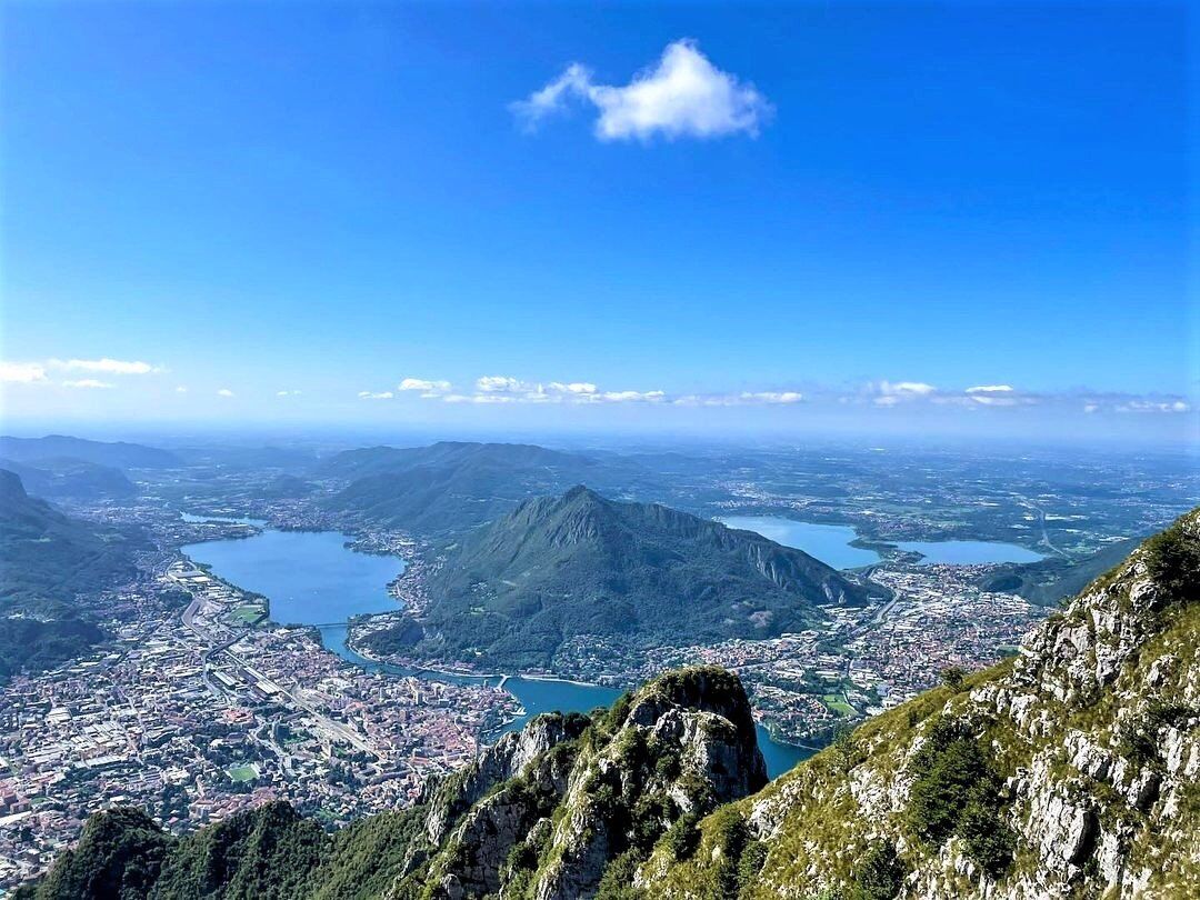 Sulla vetta del Monte Coltignone: Escursione tra scorci sconfinati desktop picture