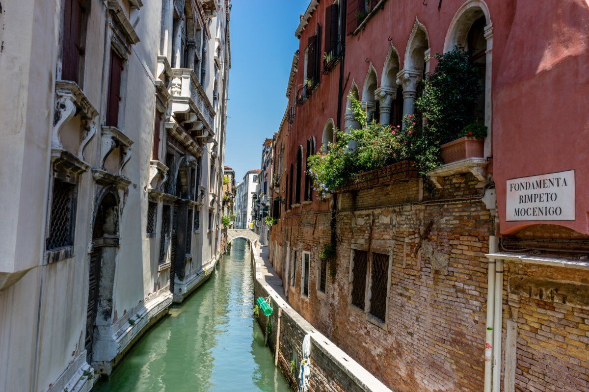 Venezia e la Via delle Spezie: Un Tour tra Profumi e Antichi Rimedi desktop picture