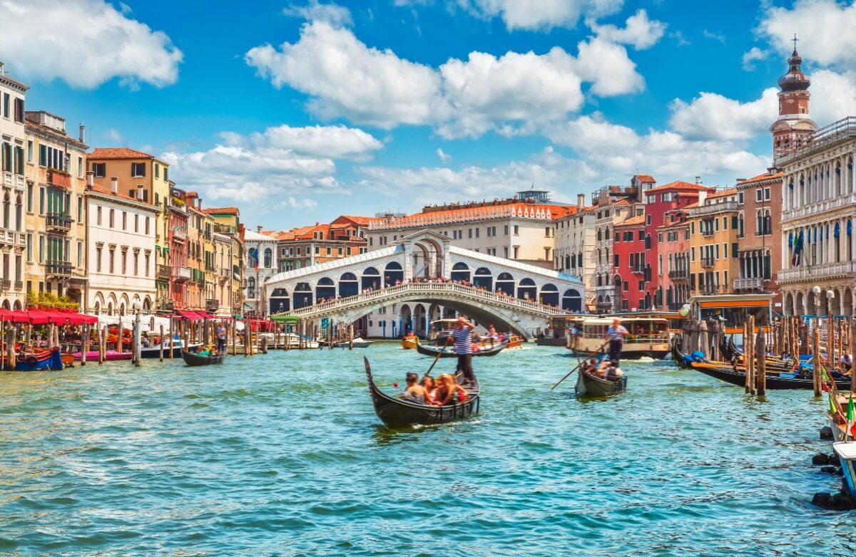 Venezia e la Via delle Spezie: Un Tour tra Profumi e Antichi Rimedi desktop picture