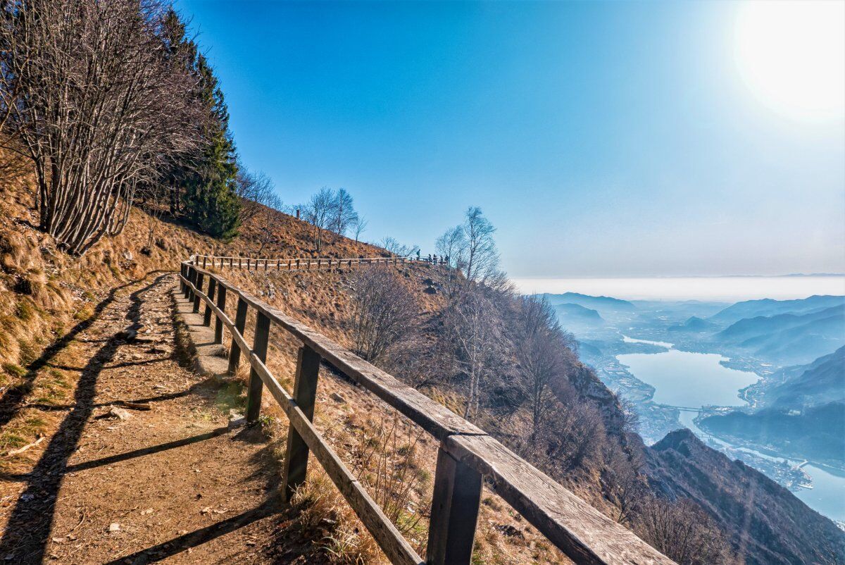 La Passerella dei Piani Resinelli: camminata tra incanto e adrenalina desktop picture