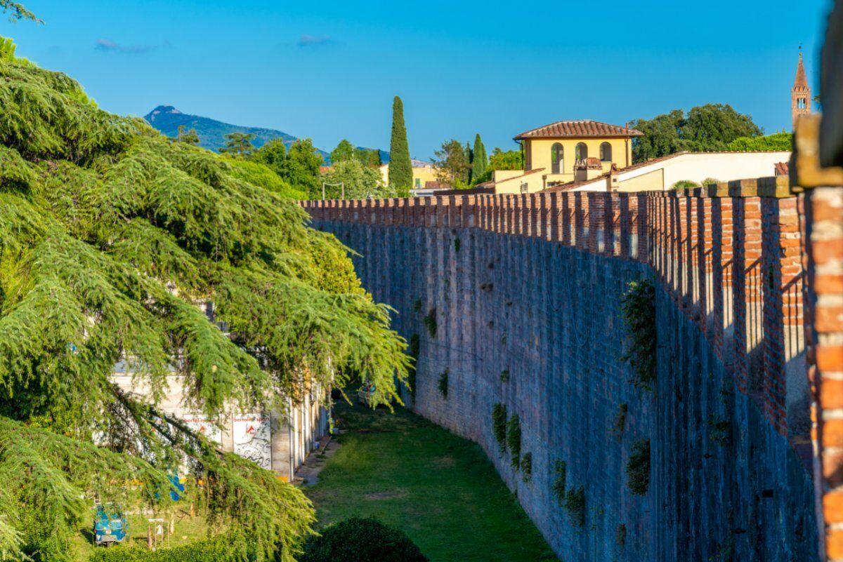Spettacolare Pisa dall'alto: Passeggiata guidata lungo le Mura desktop picture