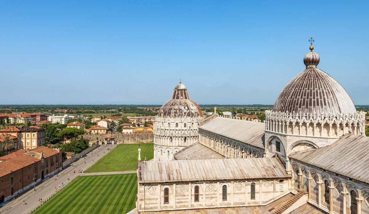 Spettacolare Pisa dall'alto: Passeggiata guidata lungo le Mura desktop picture