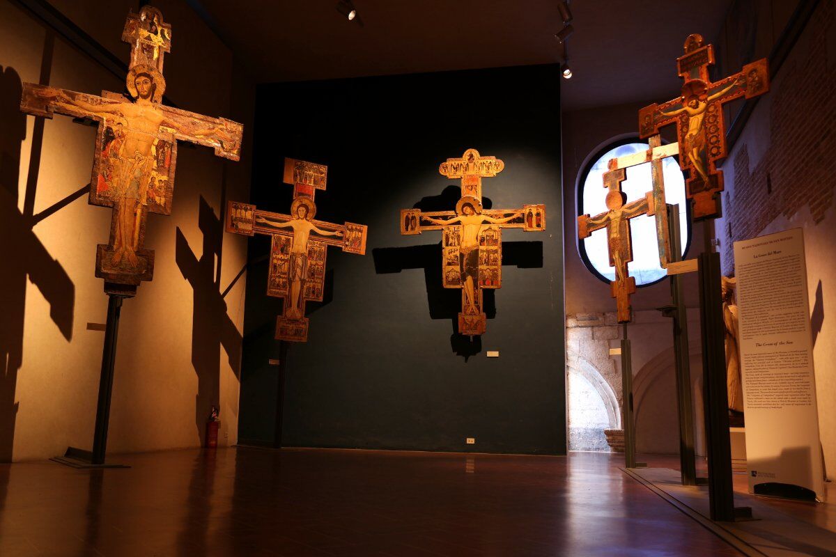 Dal Medioevo al Rinascimento: Visita Guidata al Museo di San Matteo Dal Medioevo al Rinascimento: Visita Guidata al Museo di San Matteo desktop picture