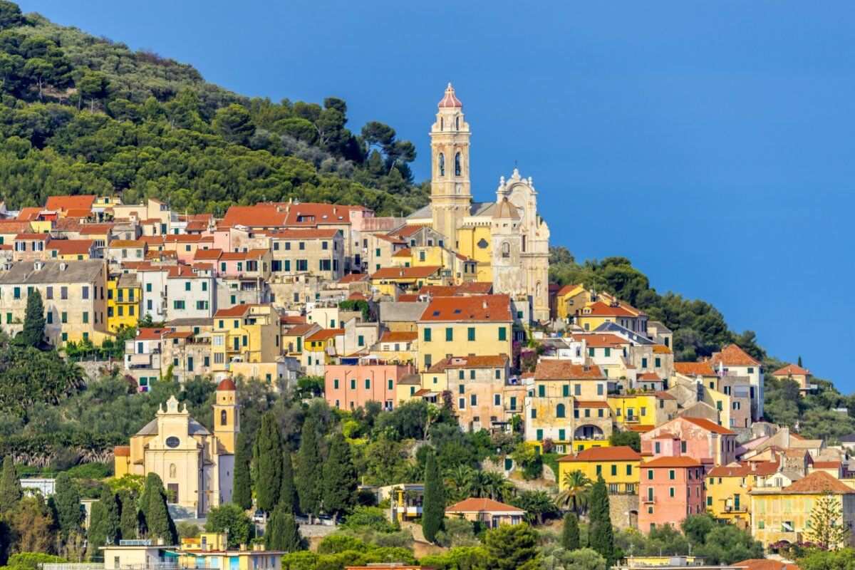 Tra Cielo e Mare: Escursione Panoramica sul Golfo Dianese desktop picture