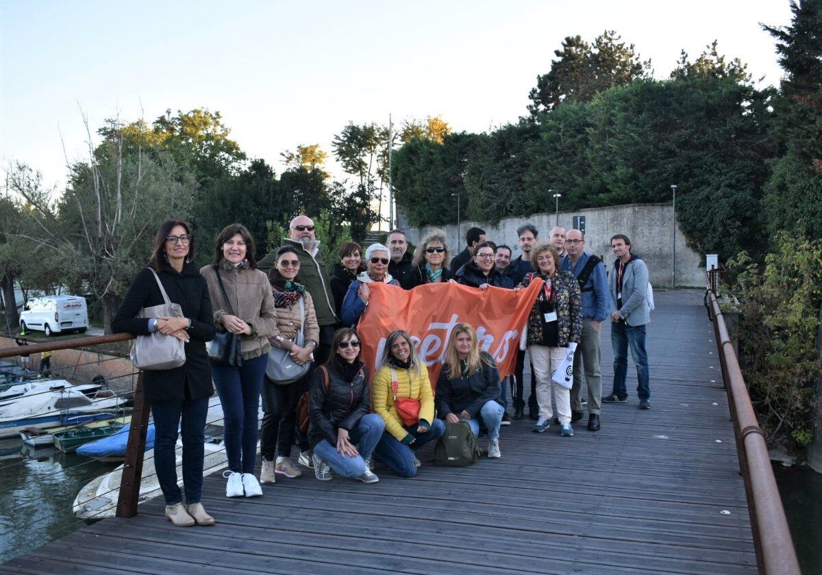 Tra fiumi, laghi e ponti: Tour panoramico a Mantova, Città d'Acqua Tra fiumi, laghi e ponti: Tour panoramico a Mantova, Città d'Acqua desktop picture