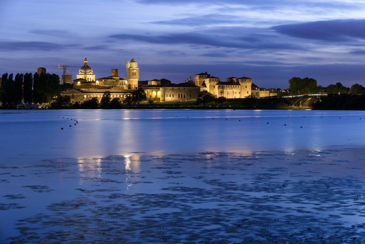 Halloween Tour a Mantova: Fantasmi e Misfatti nel Territorio Padano desktop picture