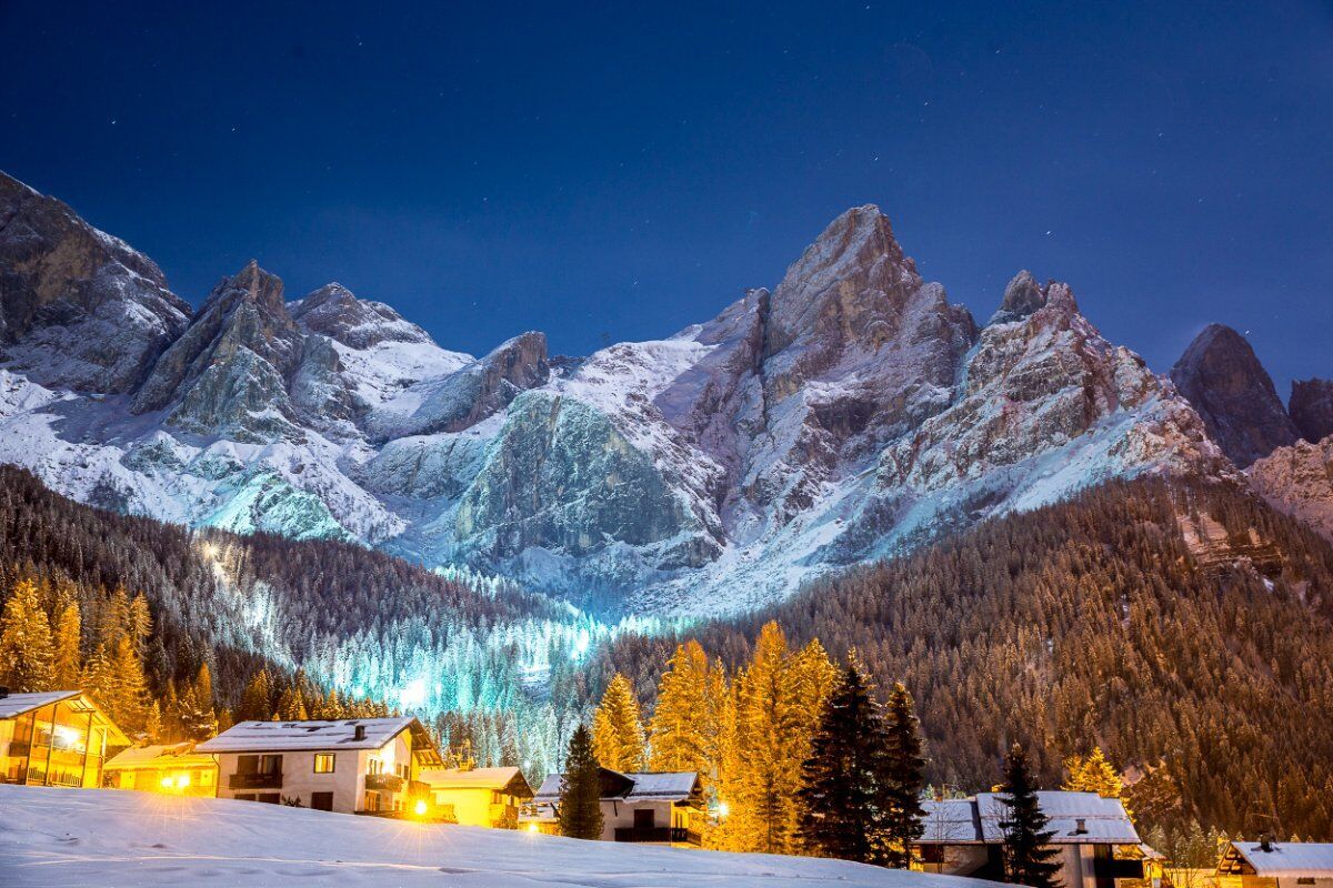 Capodanno Tra le Dolomiti con brindisi in alta quota Capodanno Tra le Dolomiti con brindisi in alta quota desktop picture