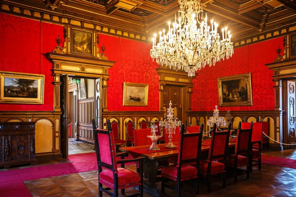 Il Castello di Miramare: Tour Guidato nella Perla Bianca di Trieste desktop picture
