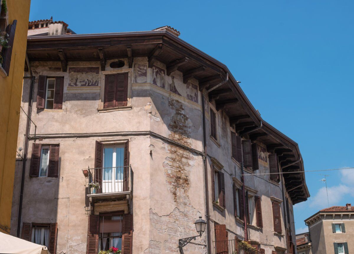 Tour Guidato tra gli Affreschi di Verona desktop picture