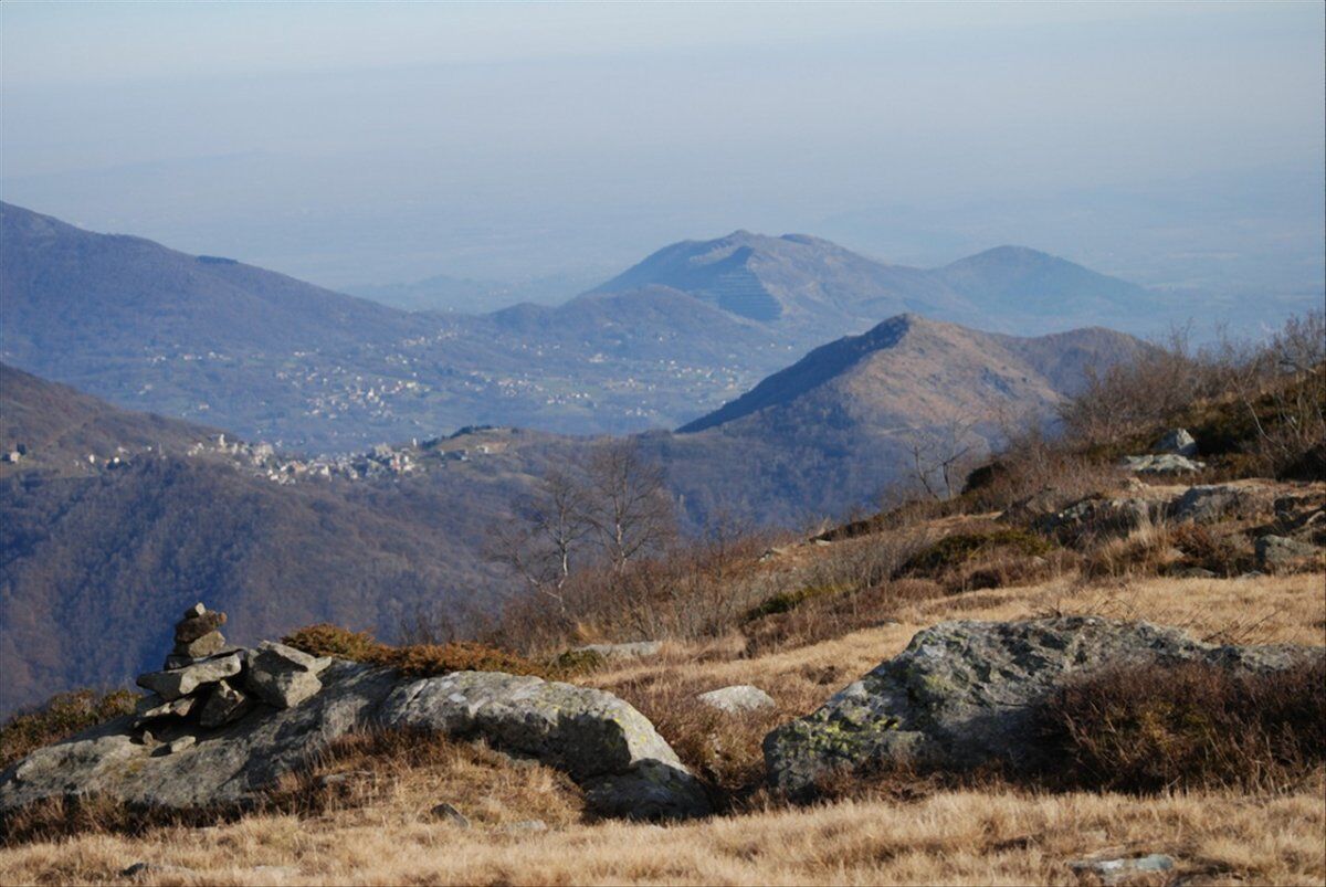 Da Mezzenile all'Alpe Belvedere: Panoramica sulle Valli di Lanzo desktop picture