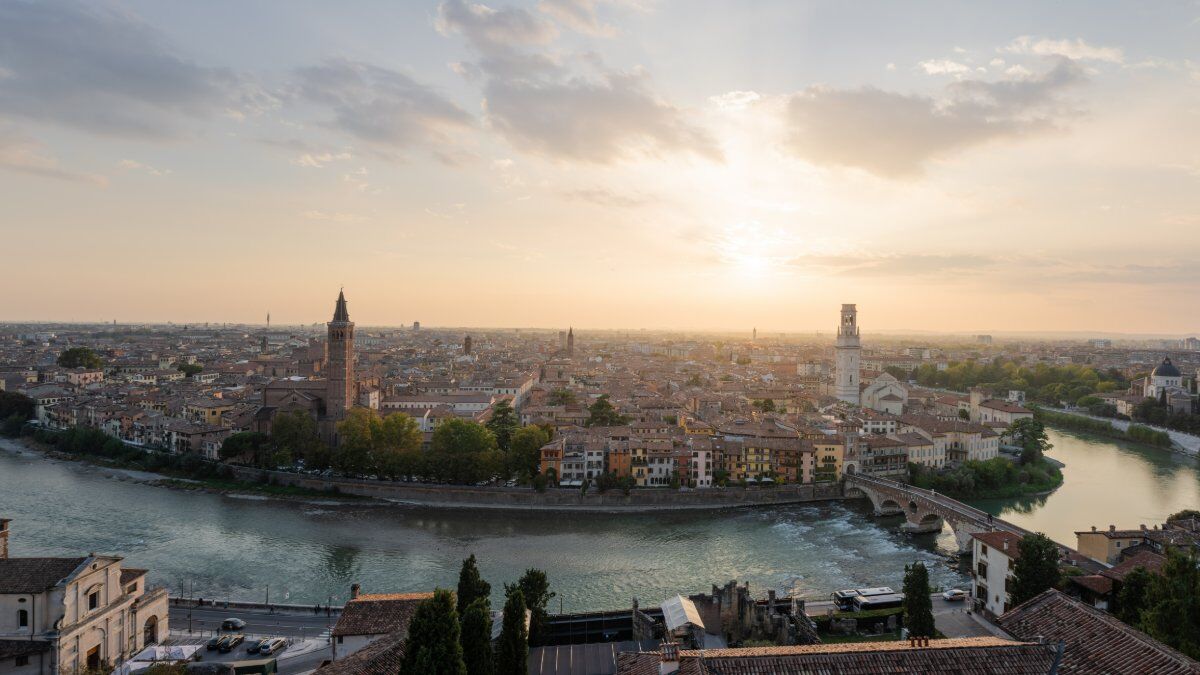 Uscita di Gruppo tra i Crimini e i Delitti di Verona Uscita di Gruppo tra i Crimini e i Delitti di Verona desktop picture