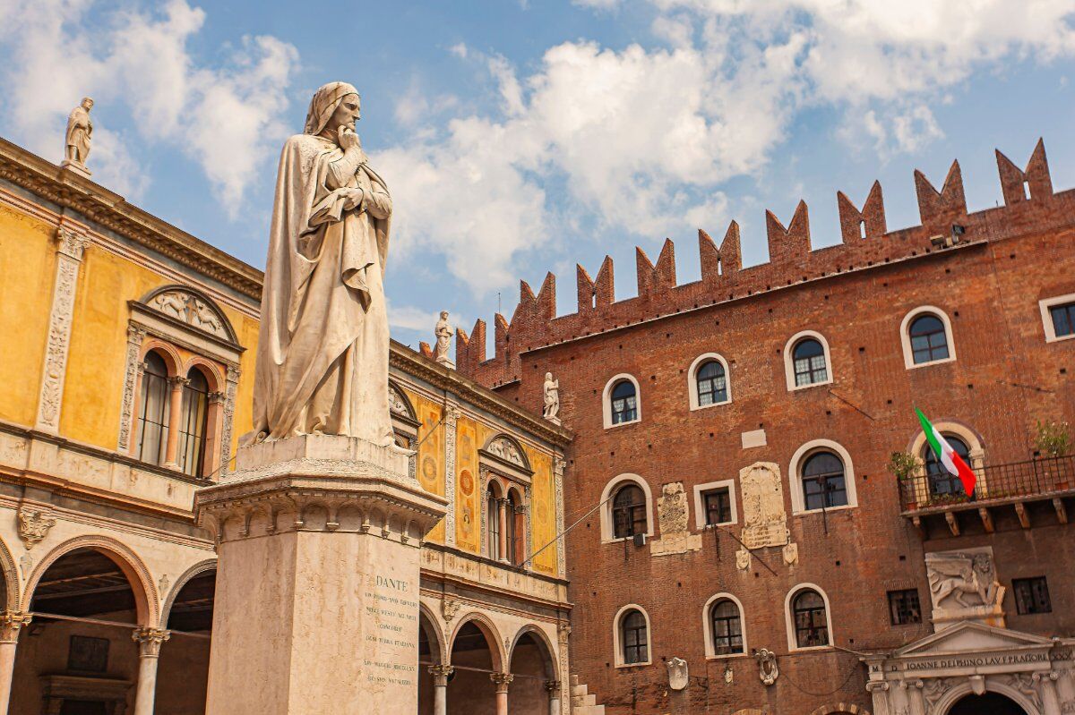 Passeggiata Guidata a Verona: Sulle Orme di Dante Alighieri Passeggiata Guidata a Verona: Sulle Orme di Dante Alighieri desktop picture