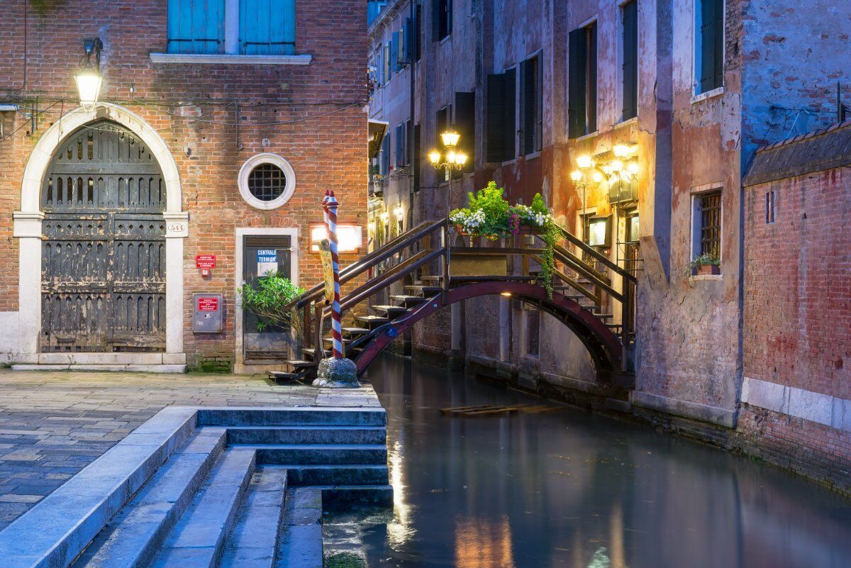 Tour di Halloween tra le misteriose Streghe della Serenissima Tour di Halloween tra le misteriose Streghe della Serenissima desktop picture