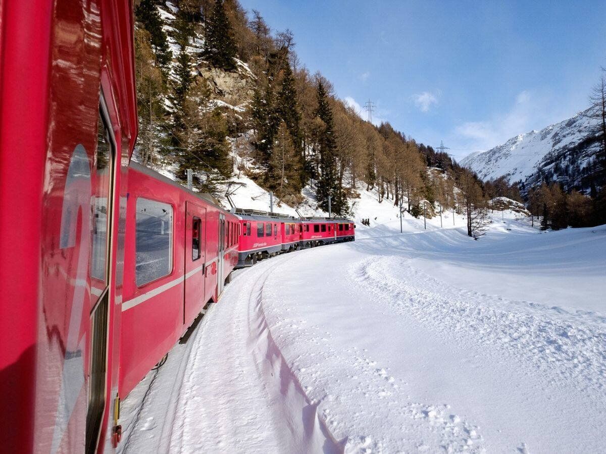 Epifania sulla neve: le Terme di Bormio, il Trenino del Bernina e pizzoccheri desktop picture