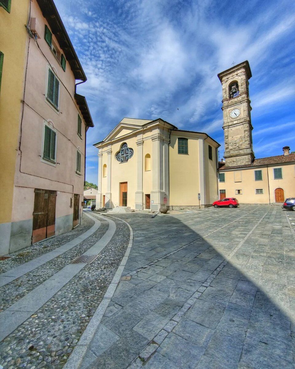 Garbagna e Dintorni: Passeggiata tra Bosco e Borgo Medioevale desktop picture