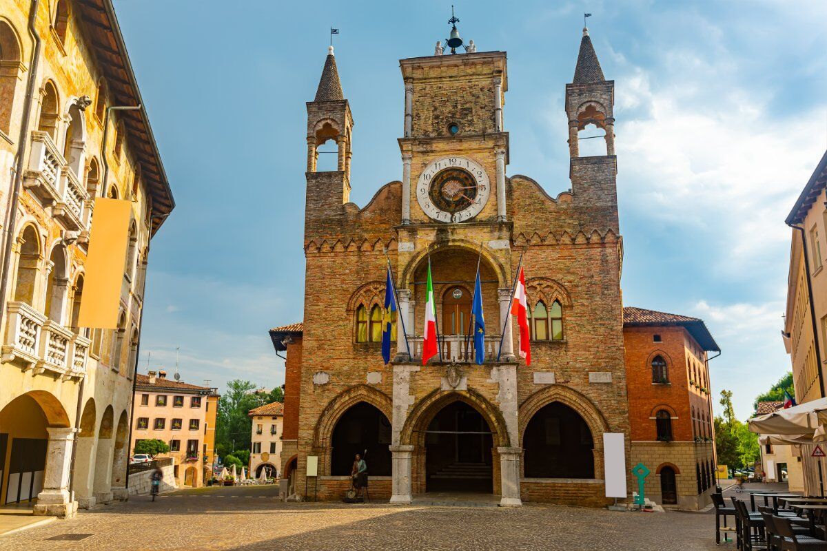 Tour Guidato tra le Suggestive Policromie di Pordenone desktop picture