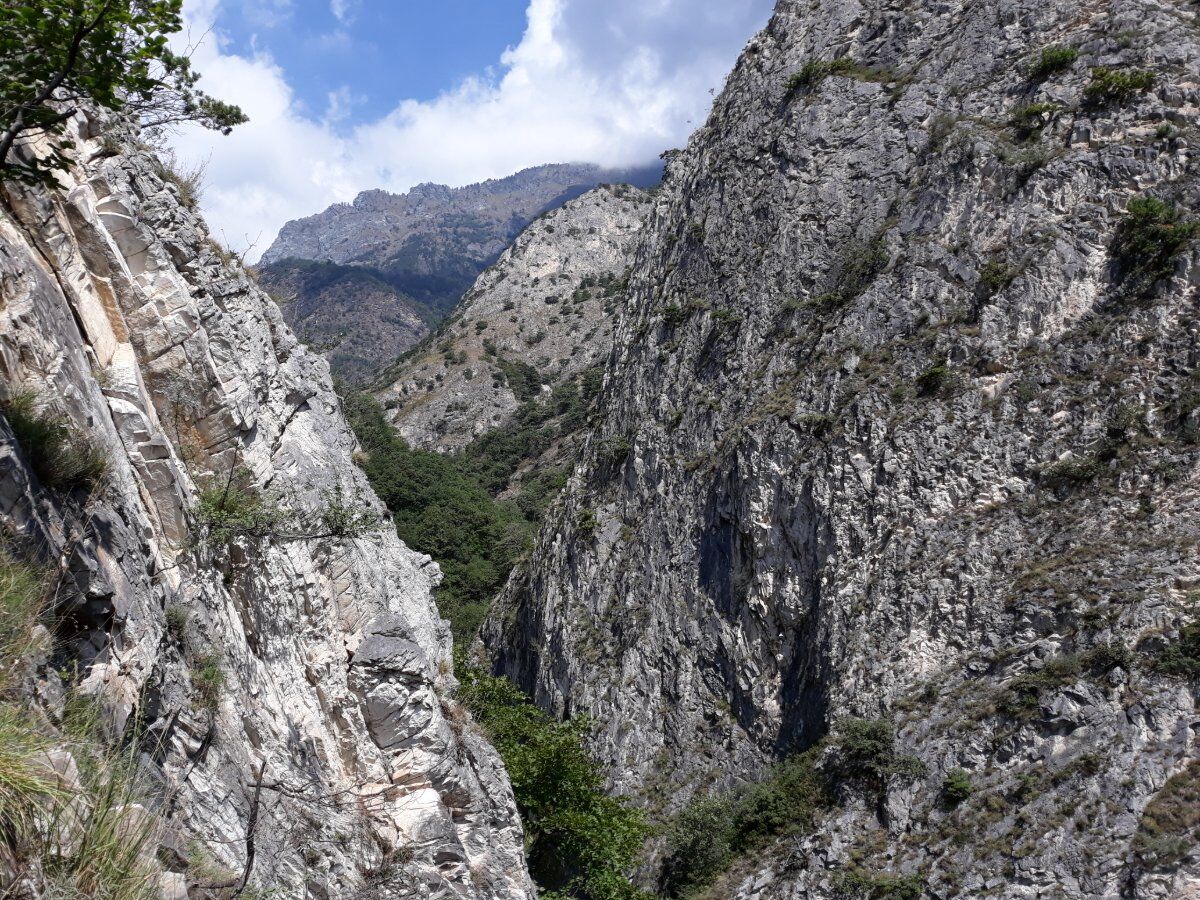 I Sentieri Panoramici dell’Orrido di Foresto I Sentieri Panoramici dell’Orrido di Foresto desktop picture