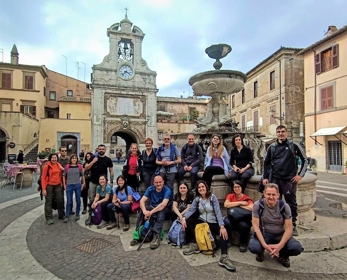 Trekking dal Parco Archeologico di Sutri alla Via Francigena desktop picture