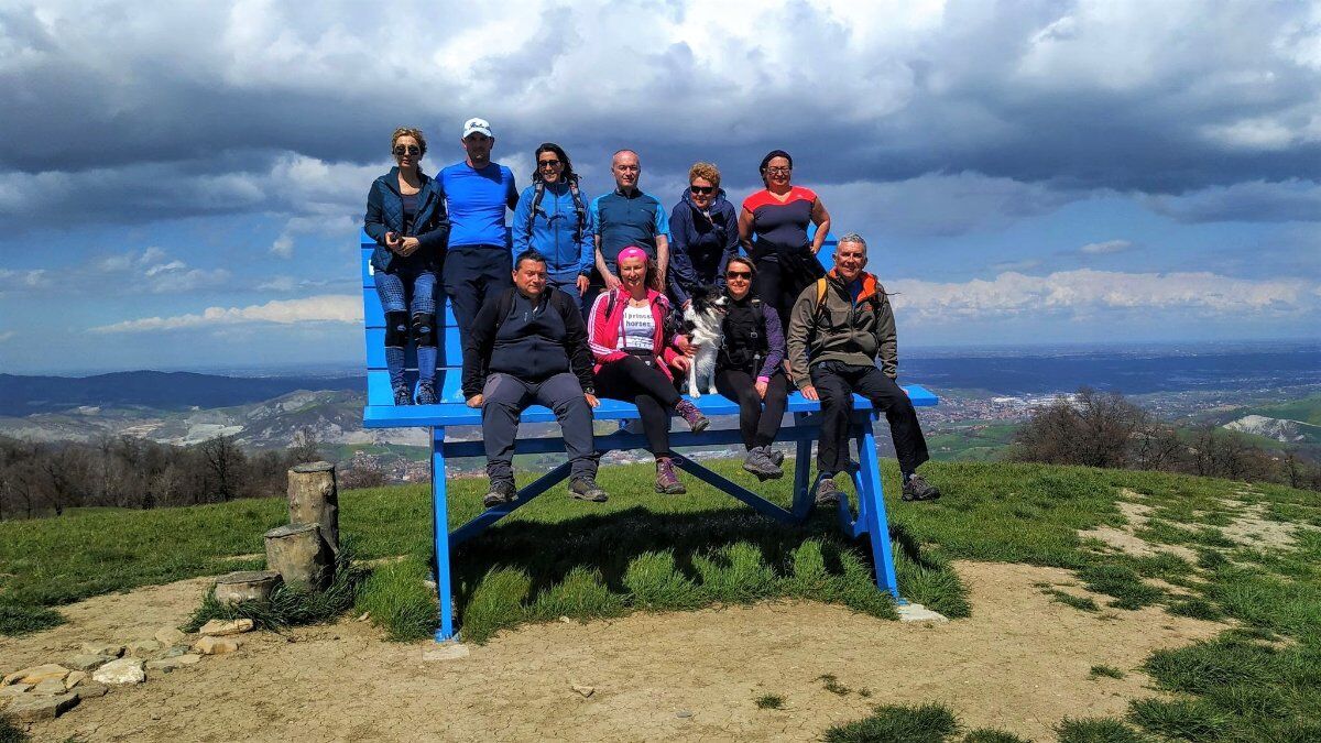 La Big Bench Blu: Escursione panoramica a Prignano sulla Secchia desktop picture
