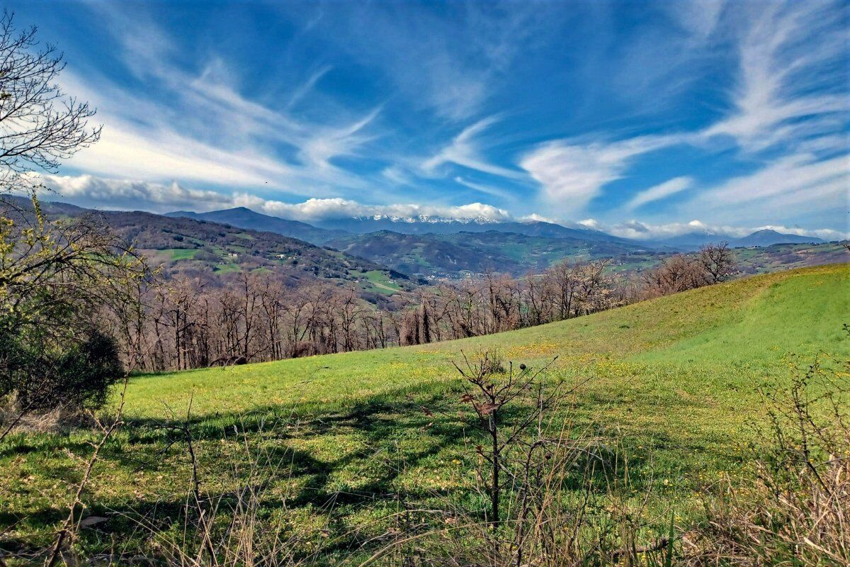 La Big Bench Blu: Escursione panoramica a Prignano sulla Secchia desktop picture