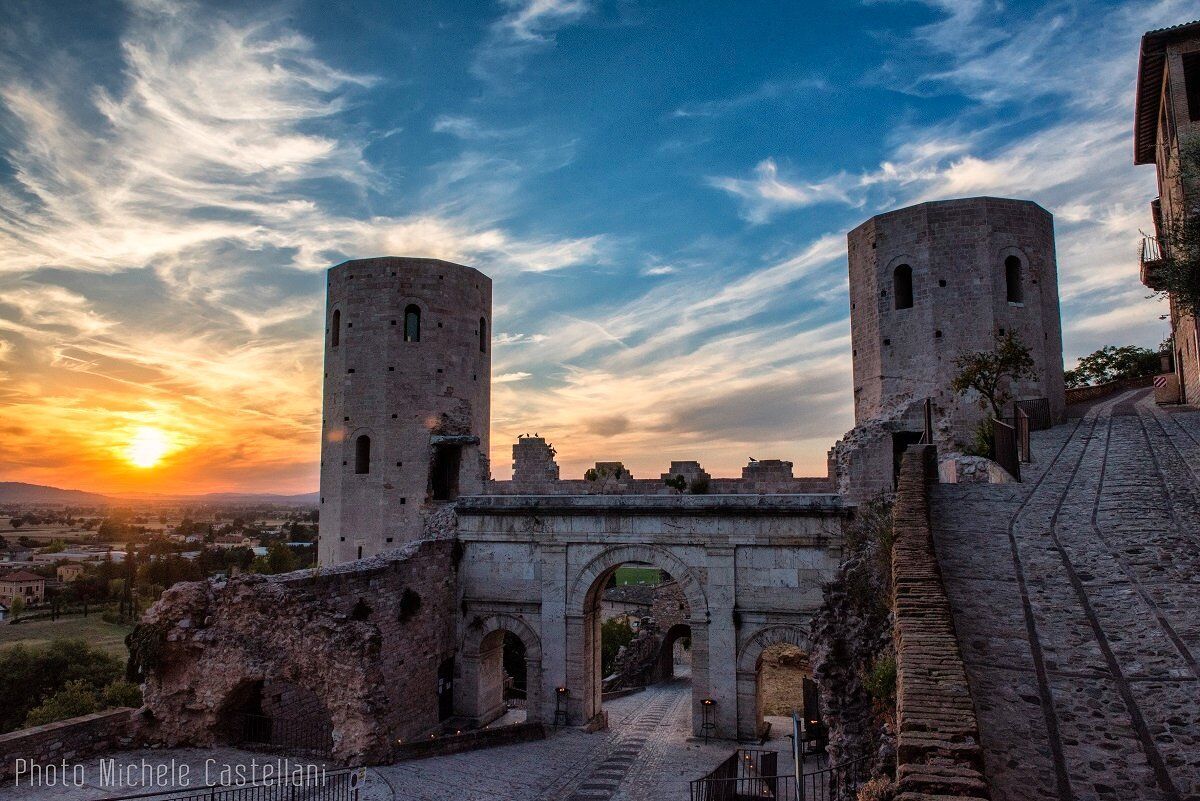 Capodanno in Umbria tra Tradizione e Cultura Capodanno in Umbria tra Tradizione e Cultura desktop picture