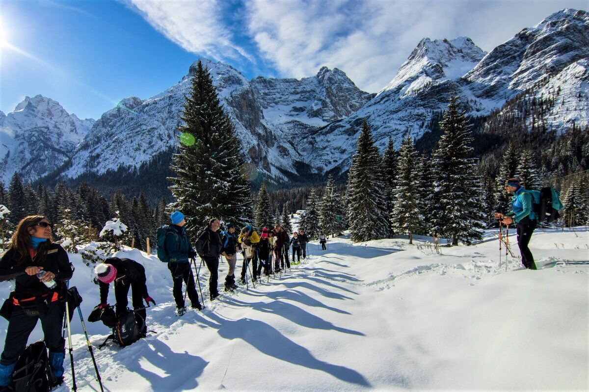 Ciaspolata a Malga Maraia nelle Dolomiti del Cadore (Ciaspole Non Incluse) Ciaspolata a Malga Maraia nelle Dolomiti del Cadore (Ciaspole Non Incluse) desktop picture