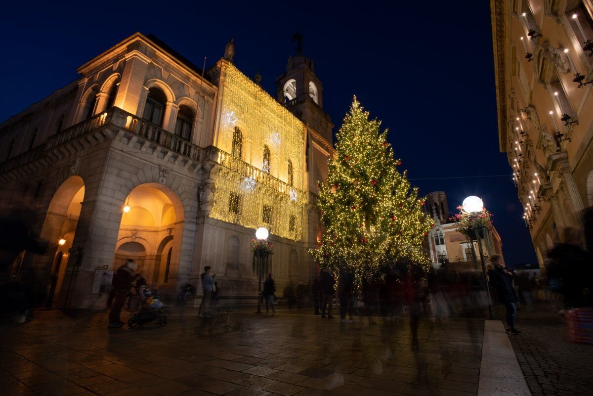 Uscita di Gruppo tra i Mercatini Natalizi di Padova Uscita di Gruppo tra i Mercatini Natalizi di Padova desktop picture