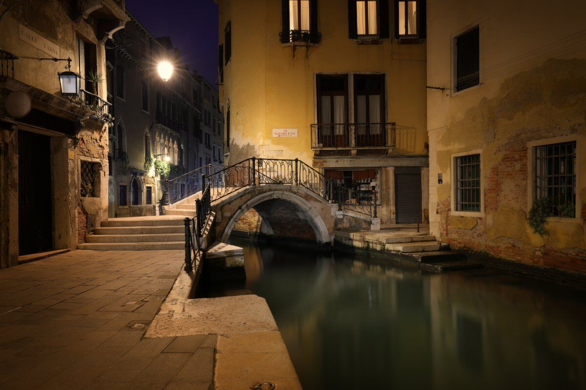 Bacaro Tour a Castello: Immersione nei Sapori Veneziani desktop picture