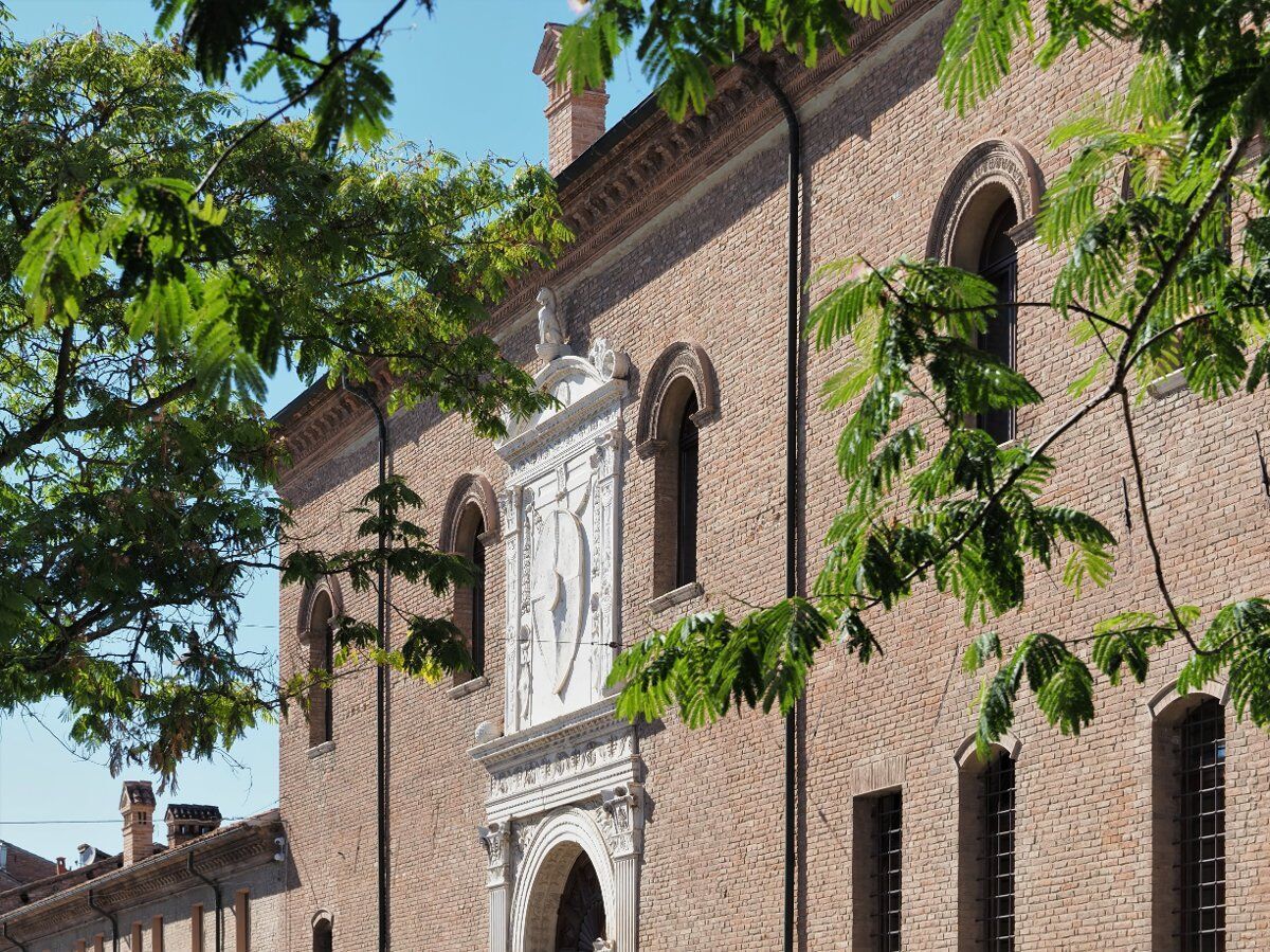 Palazzo Schifanoia: visita guidata nella Perla di Ferrara desktop picture