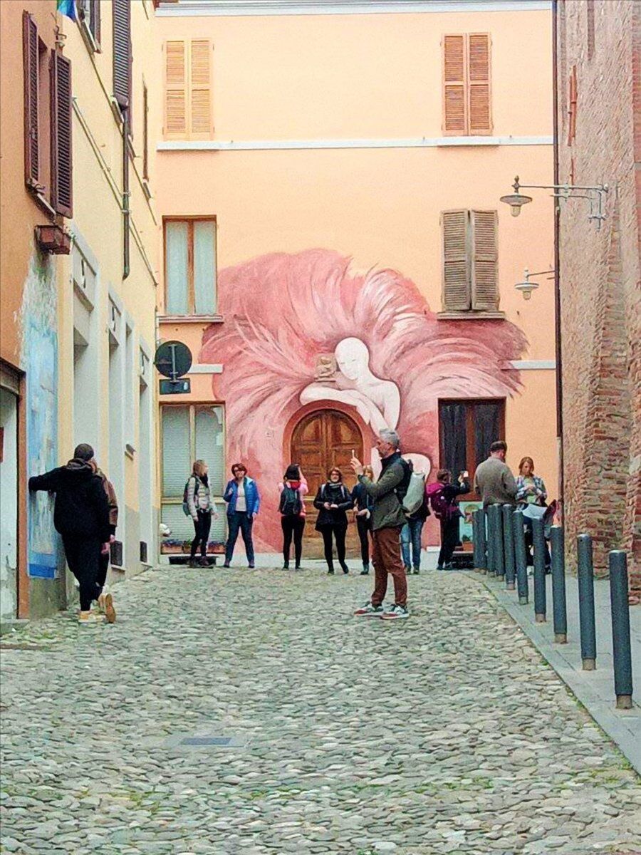 Tour guidato tra i Murales e i Vigneti di Dozza con degustazione in cantina Tour guidato tra i Murales e i Vigneti di Dozza con degustazione in cantina desktop picture